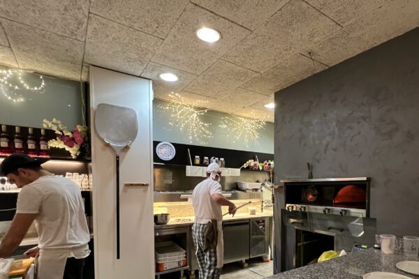 Pizzeria biancaluna forno a legna